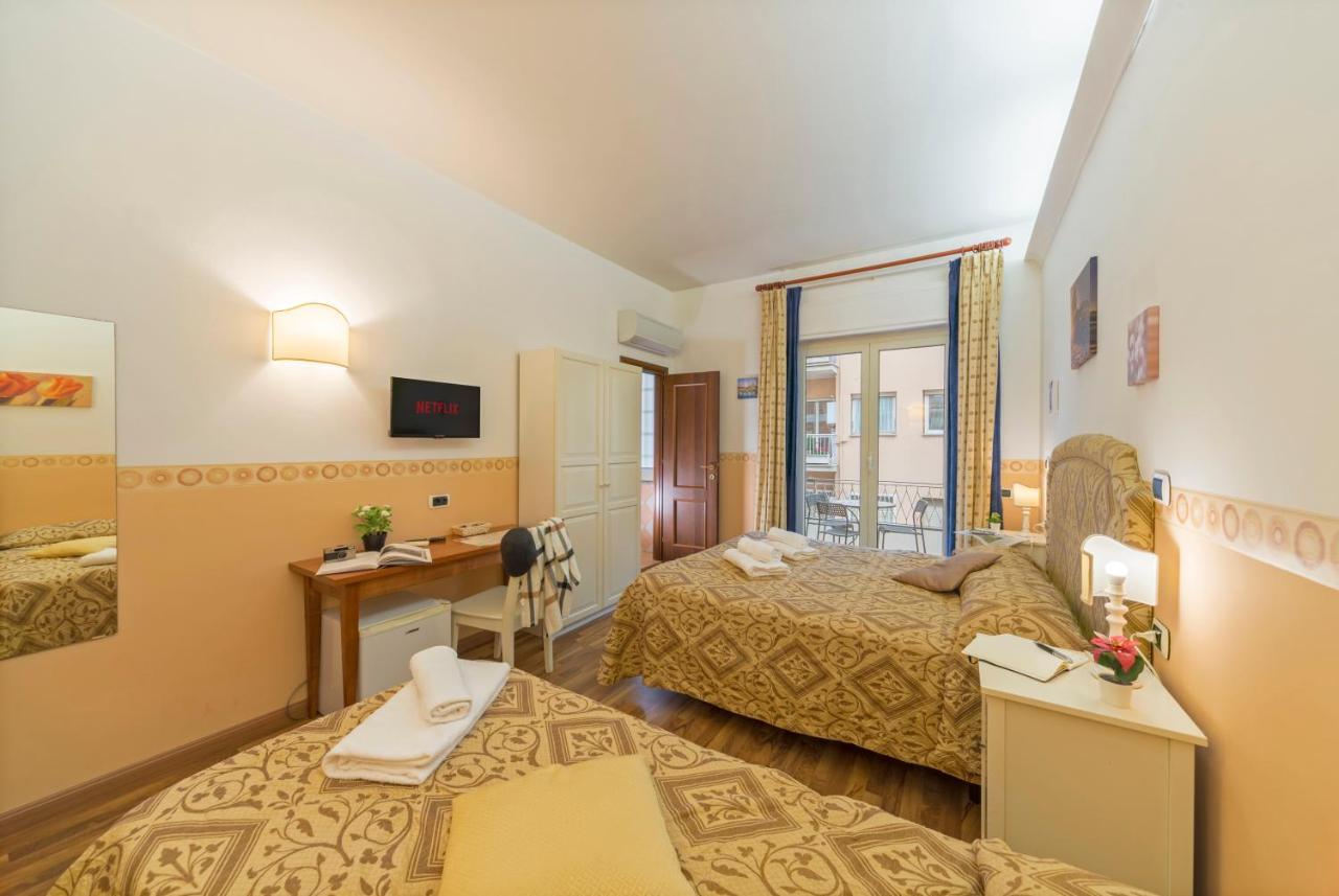 Gregorio'S Rooms Roma Esterno foto