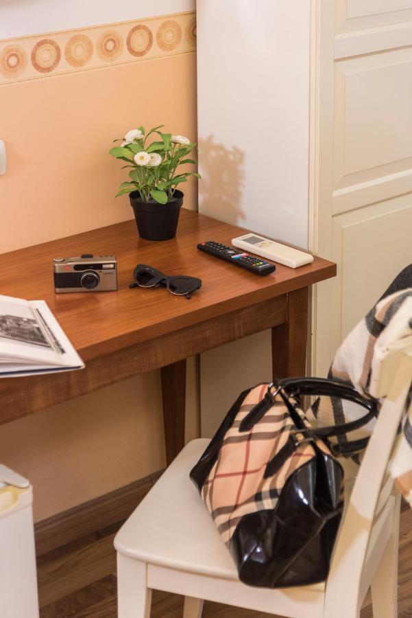 Gregorio'S Rooms Roma Esterno foto
