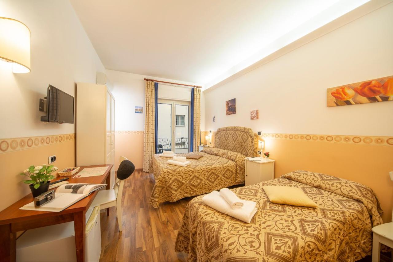 Gregorio'S Rooms Roma Esterno foto